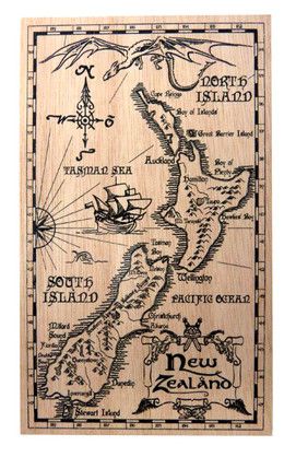 POSTCARD WOODEN MIDDLE EARTH NZ MAP