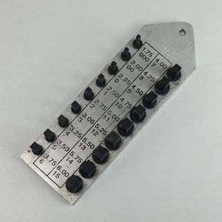 18 Stud Male Key Gauge