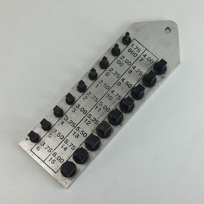 18 Stud Male Key Gauge