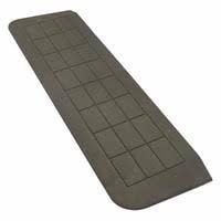 RUBBER ACCESS RAMP 1067x305mm 32mm THICK