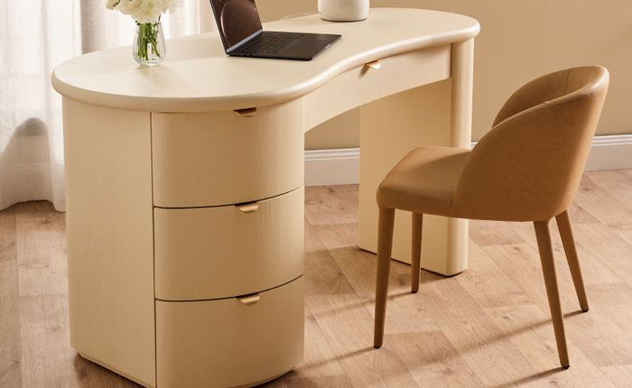 Lina Desk