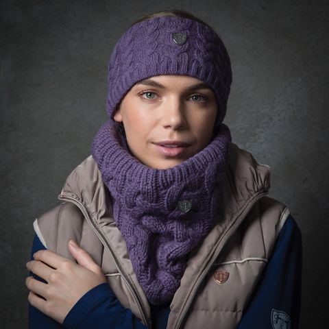 Cable Knit Loop Scarf - Berry