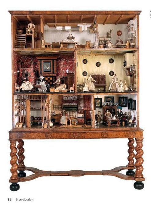 Collectable dolls houses on sale