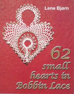 62 Small Hearts in Bobbin Lace