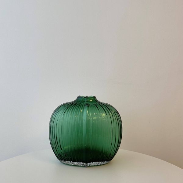 Fleur Shoulder Glass Vase - Small Emerald