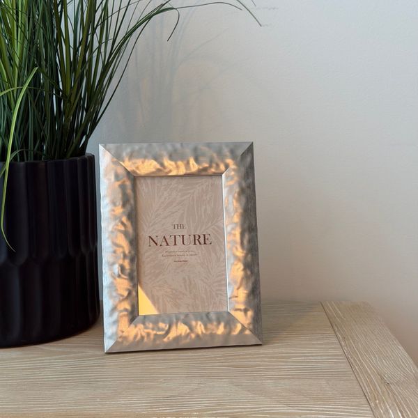 Hammered Silver Photo Frame - 4 x 6 in