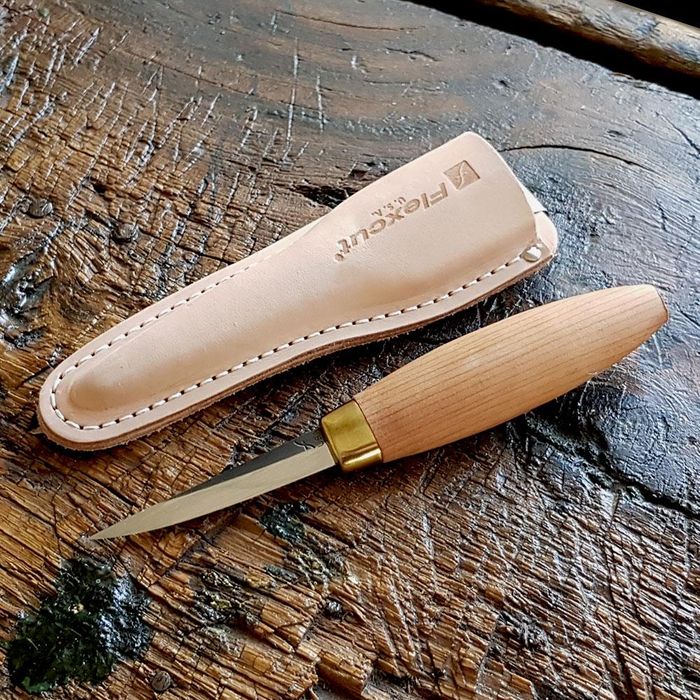 A sloyd knife that lets you get in - Flexcut Carving Tools