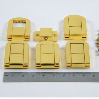 5 x Brass Plated Box Catches 32x25x6mm