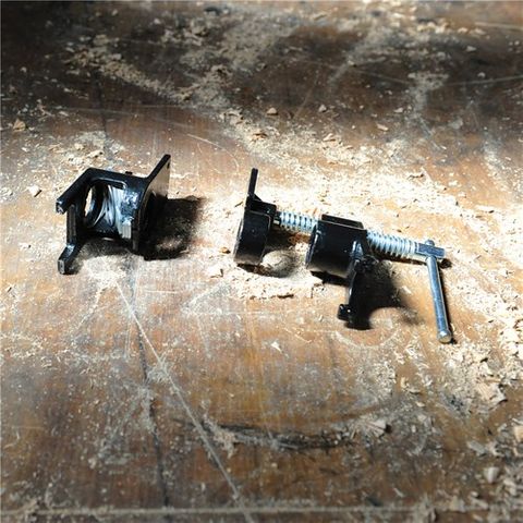 Carbatec Wide Foot Pipe Clamp - Suits 3/4 Threaded Pipe
