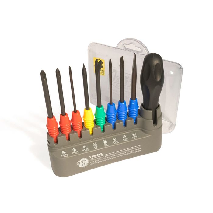 Famidora 8 Piece Screw Driver Set