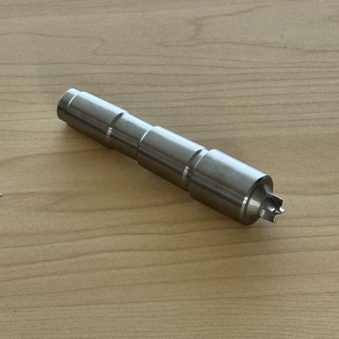 Four Spur 3/8in Mini Drive Centre 2MT