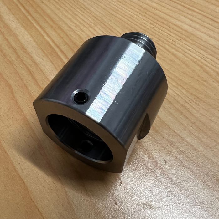 Adaptor 1-1/4" x 8TPI female to 1" x 8TPI male