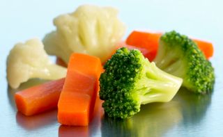 CARROT CAULI BROCCOLI EDGELL x 2kg (6)