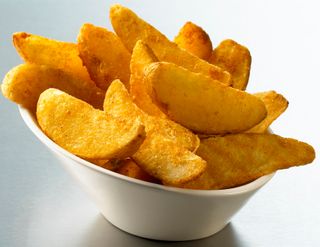 EDGELL SEASONED BATTERED WEDGES x 2kg (6)