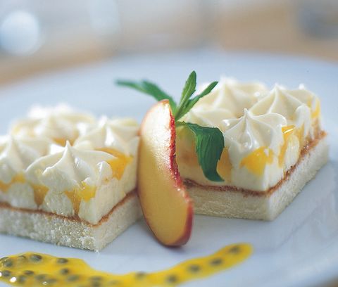 SLEE PEACH MANGO CCAKE TRAY x 1.35KG (6)