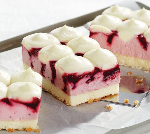 SLEE MIXED BERRY CHEESECAKE x 1.35kg (6)