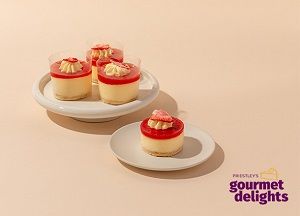 IND CHEESECAKE STRAWBERRIES CREAM PRIEST (GF) x 8 (6)