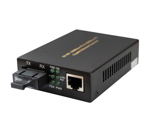 Gigabit Ethernet Media Converter, 1x10/100/1000Base-Tx auto-negotiation + 1x1000Base-Fx, single mode 10km, SC, with external power adapter