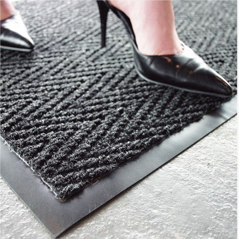 CHEVRON HIGH TRAFFIC MAT 91CM X 152CM (3" X 5")