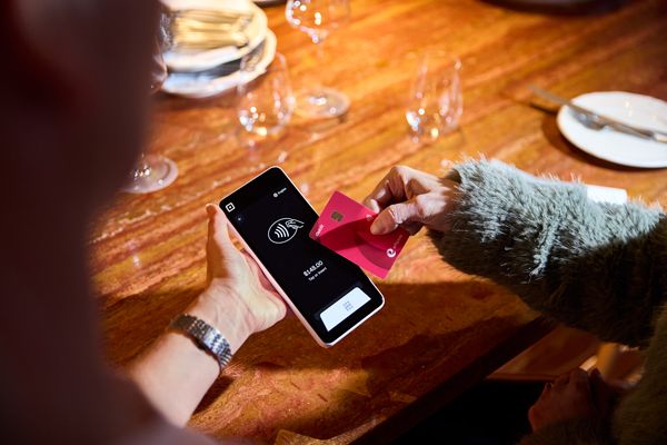 Taping a card on a Square Handheld