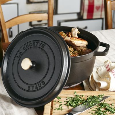 STAUB Cocotte Round Cast Iron Casserole, Black, 20cm