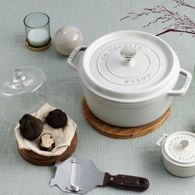 COCOTTE ROUND WHITE TRUFFLE 20CM, STAUB