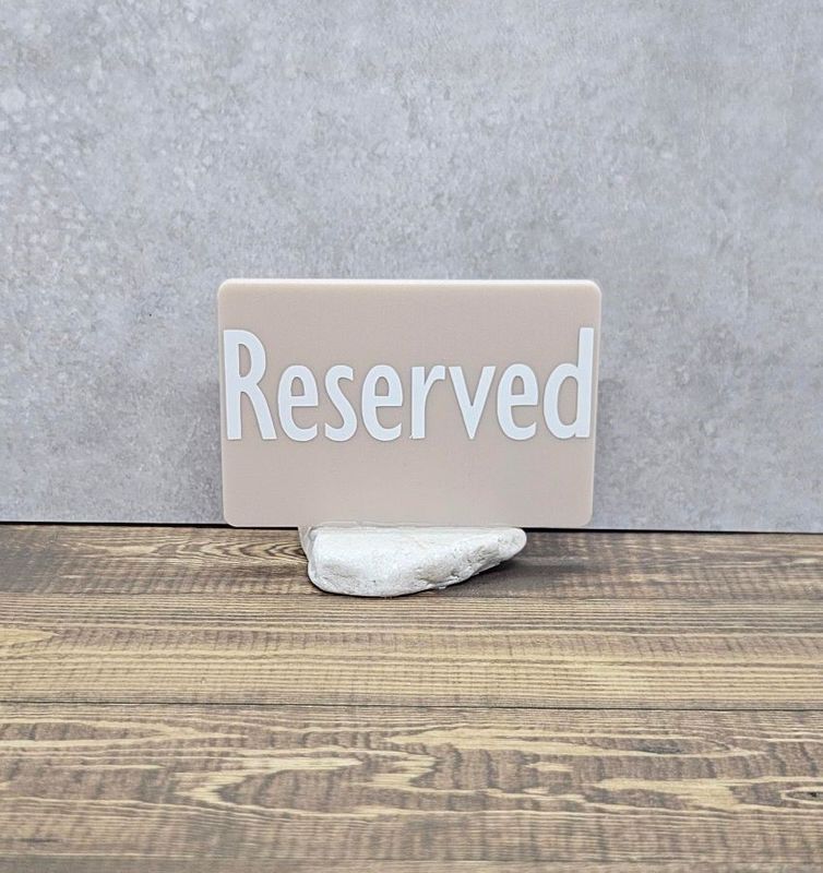 RESERVED SIGN RECT PINK W/STONE BASE