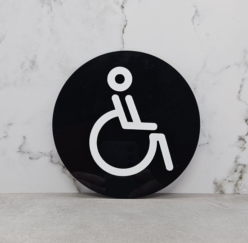 WALL SIGN DISABLED SYMBOL BLK DISC 140MM