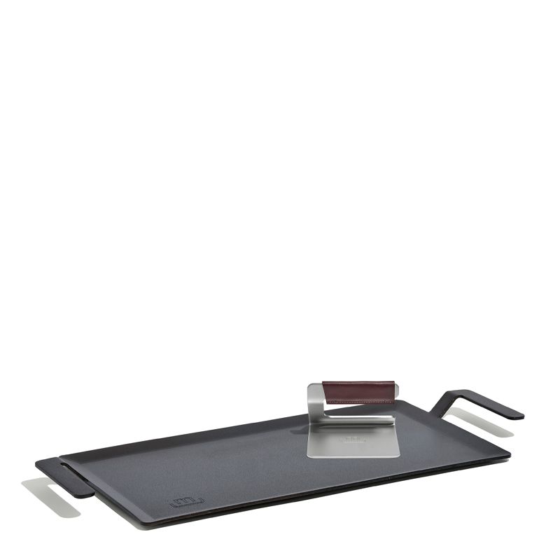 GRIDDLE W PRESS RECT CARBON STEEL, SEASONED MADE IN