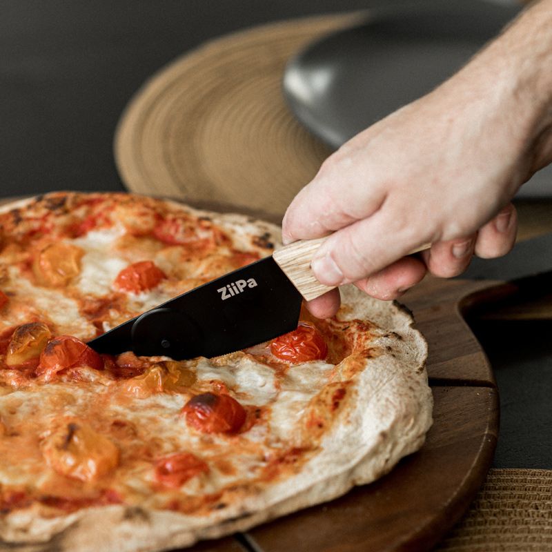 PIZZA KNIFE WITH CUTTER WHEEL, ZIIPA