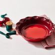 PIE DISH FLUTED S/WARE CERISE 23CM, LE CREUSET