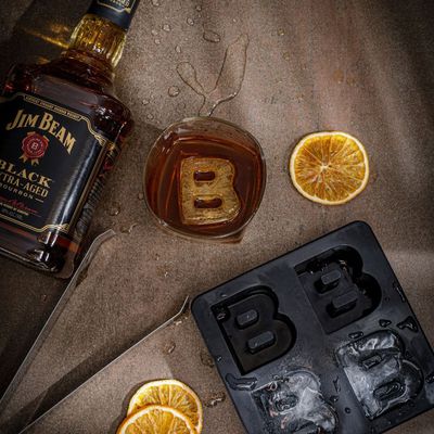 ICE MOULD LETTER B, DRINKS PLINKS