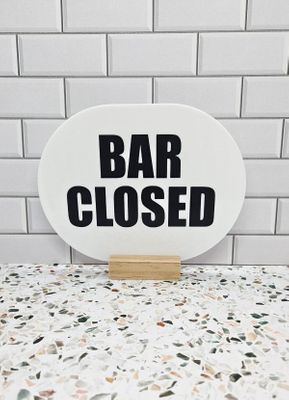 BAR CLOSED WHITE OVAL 150X200MM