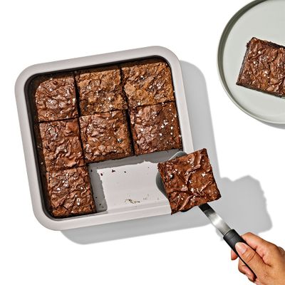 CAKE PAN CERAMIC SQUARE 25.5 X 5CM, OXO