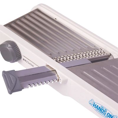 MANDOLINE SLICER W INBUILT BLADES 40 X 14CM