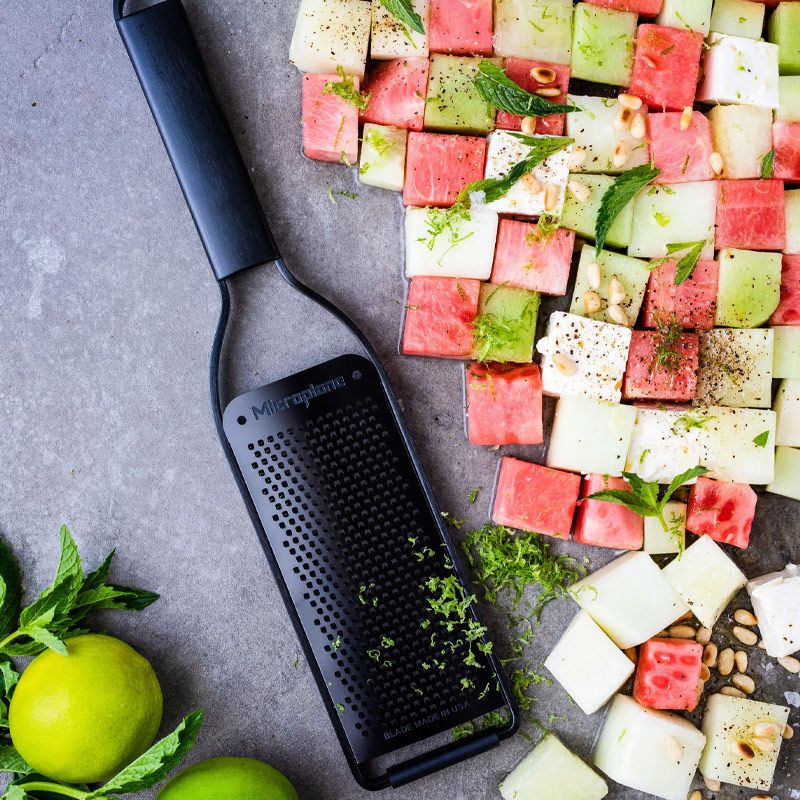 GRATER FINE BLK S/S, M/PLANE BLACK SHEEP