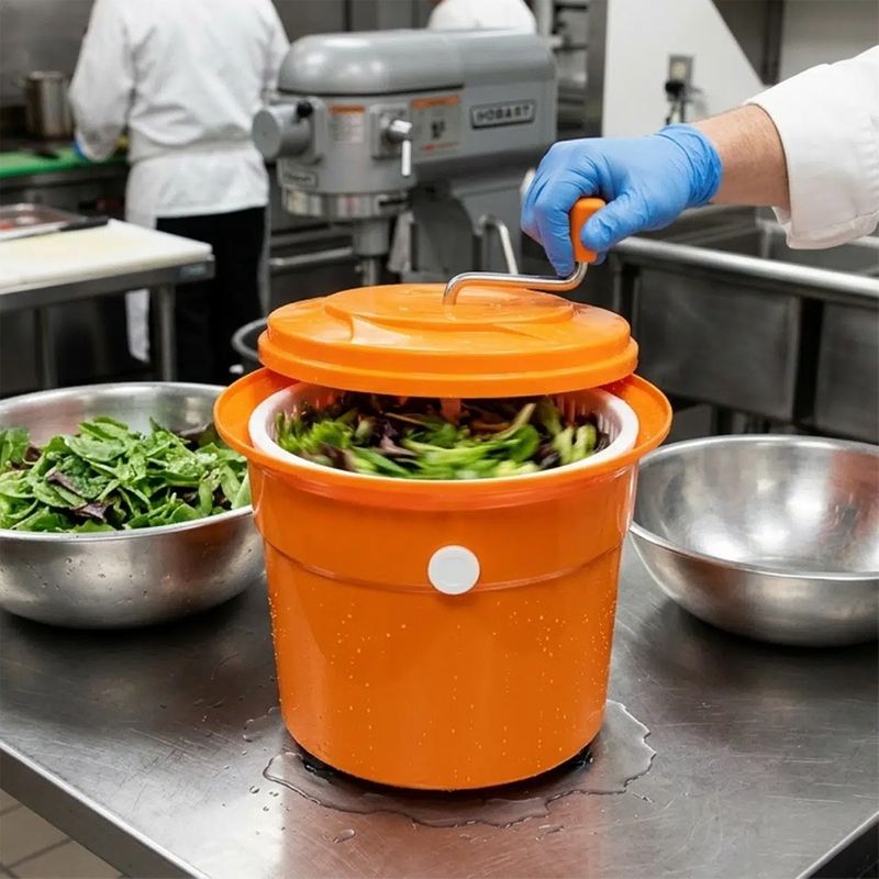 SALAD SPINNER ORANGE W/SIDE BRAKE 25L