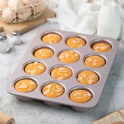 MUFFIN PAN ENGLISH 12 CUP L/BASE, CHEFMADE
