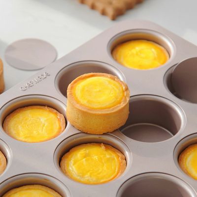 MUFFIN PAN ENGLISH 12 CUP L/BASE, CHEFMADE