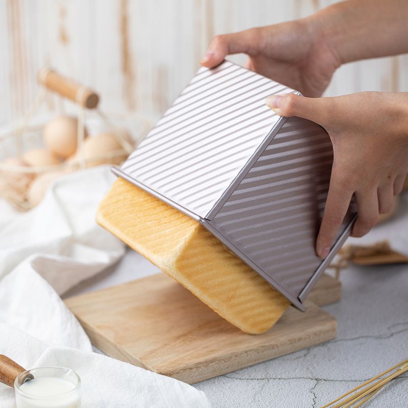 LOAF PAN CORRUGATED SQ W/LID 450GM 15CM, CMADE