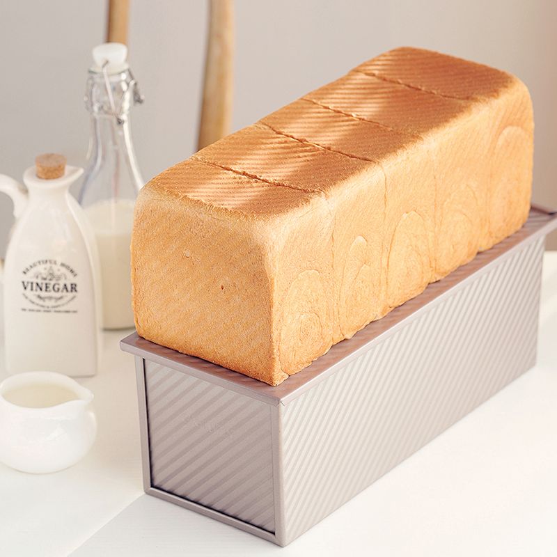 LOAF PAN CORRUGATED W/LID 1KG 34X13.6X12.6CM, CHEFMADE