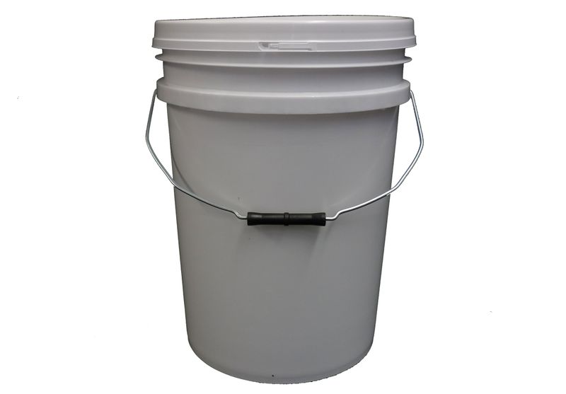 20LT BUCKET WITH LID