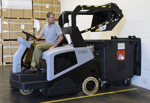 Nilfisk SR5500D Mid Size Diesel Sweeper