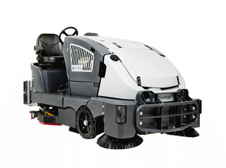 Nilfisk CS7010 Diesel Hybrid - Large Ride On Combination Scrubber / Sweeper