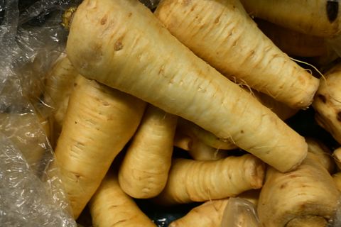 PARSNIP LOOSE SECOND GRADE  - 20KG CRATE