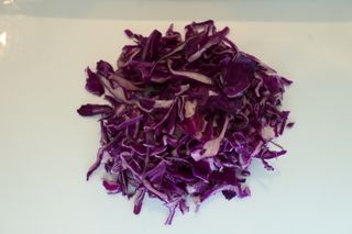 CABBAGE RED -  SLICED