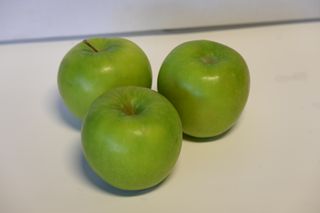 APPLE GRANNY SMITH ( GREEN APPLE )