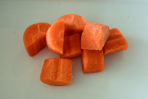 CARROT CHUNKY CUT
