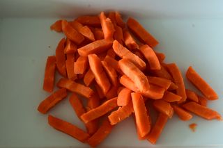 CARROT STICKS HAND CUT