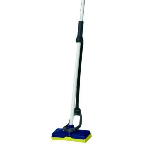 Oates Squeeze Mop
